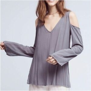 Anthropologie Cloth & Stone cold shoulder long sleeve top grey size XS